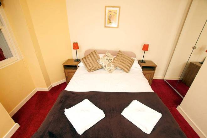 NB's Guesthouse, Edinburgh