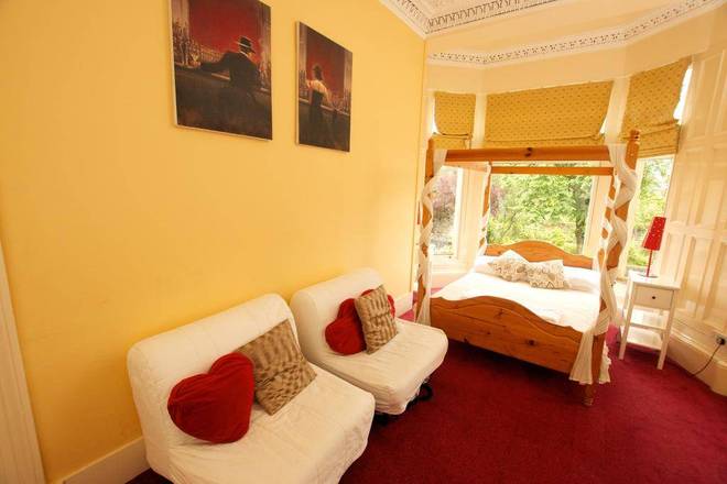 NB's Guesthouse, Edinburgh