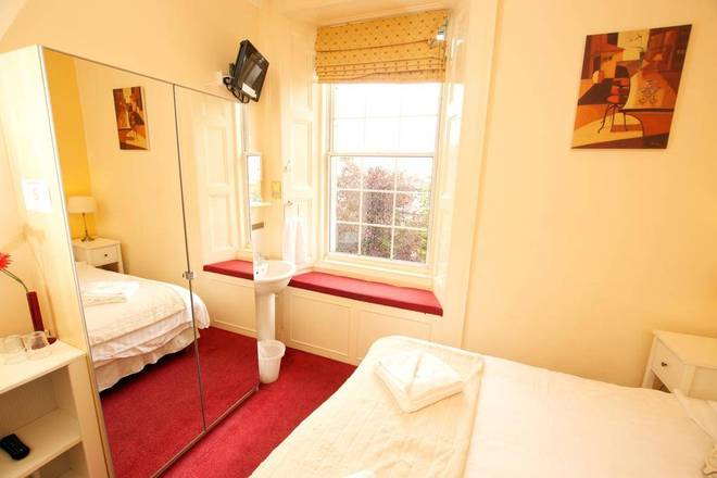 NB's Guesthouse, Edinburgh