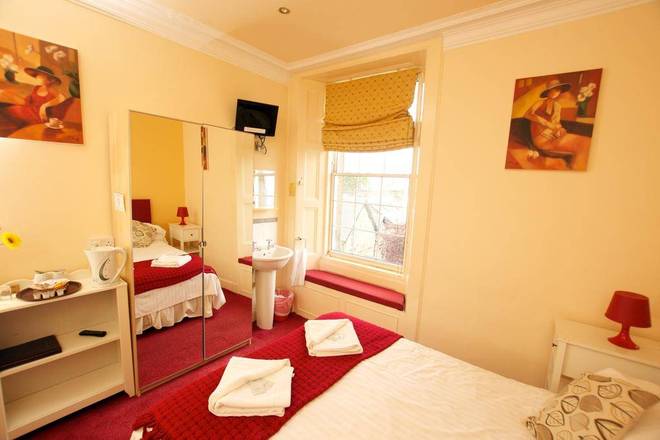 NB's Guesthouse, Edinburgh