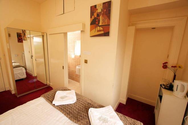 NB's Guesthouse, Edinburgh